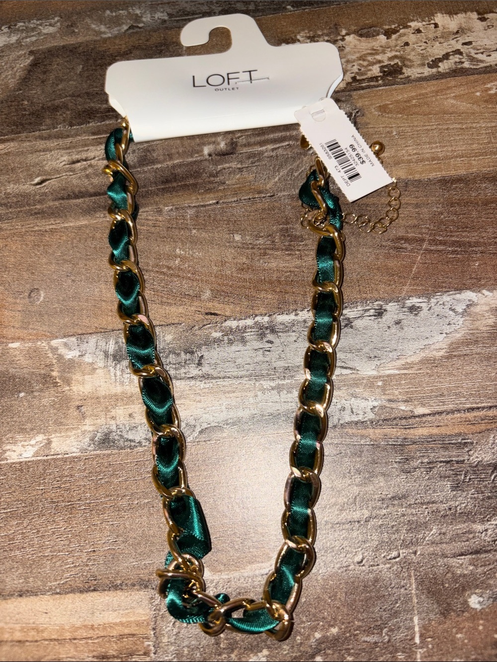 LOFT Emerald Green Satin-Accented Gold Chain Necklace